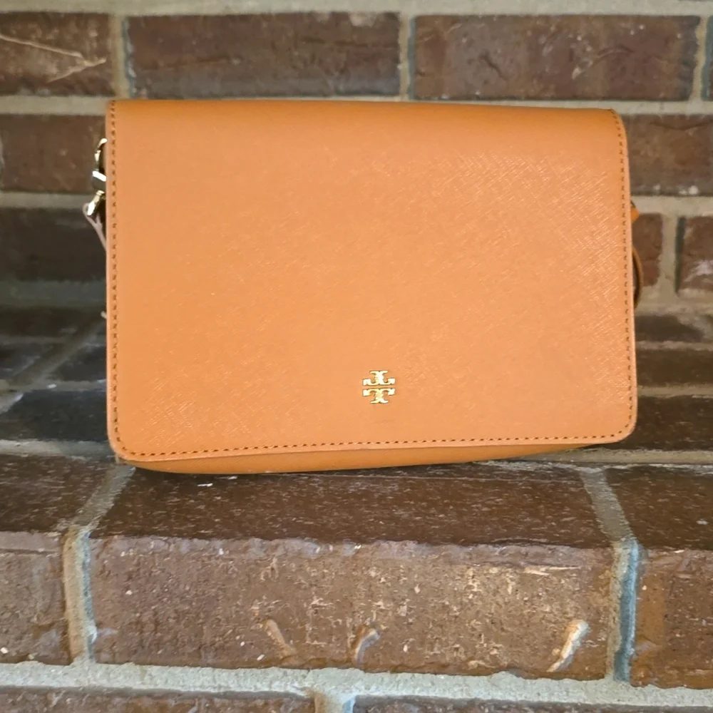 Tory Burch Emerson Convertible Shoulder Bag in Cardamom Brown